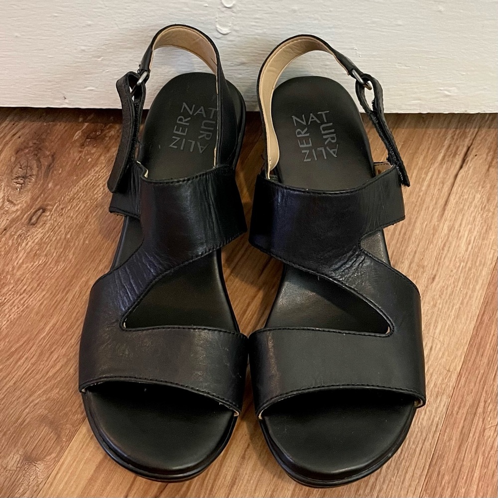Naturalizer Valerie Sandal